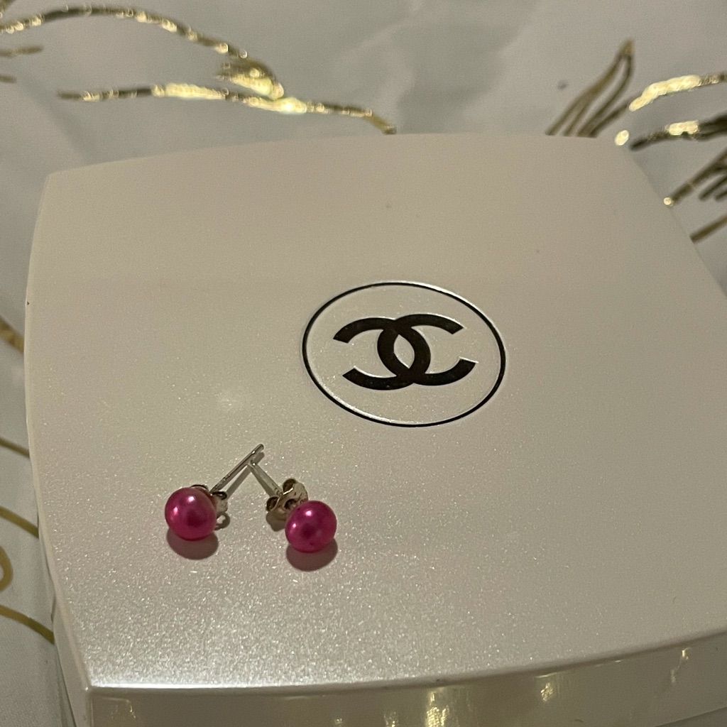Hot Pink Pearl Stud Earrings 7$